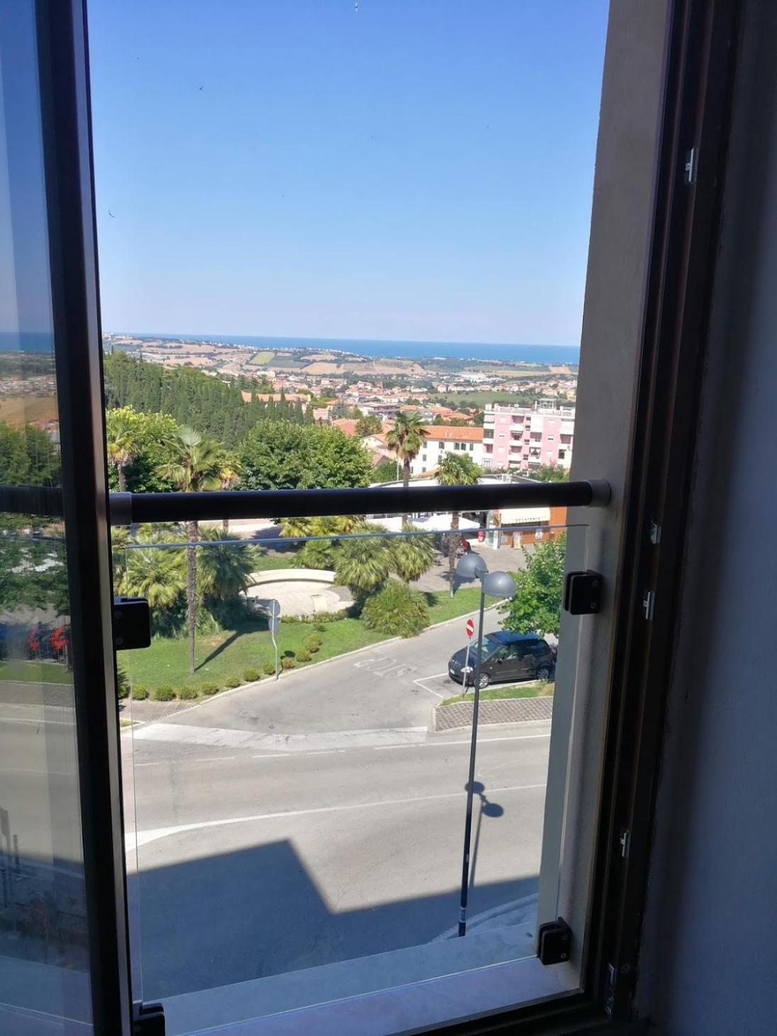 Note Di Rame Apartment Castelfidardo Luaran gambar