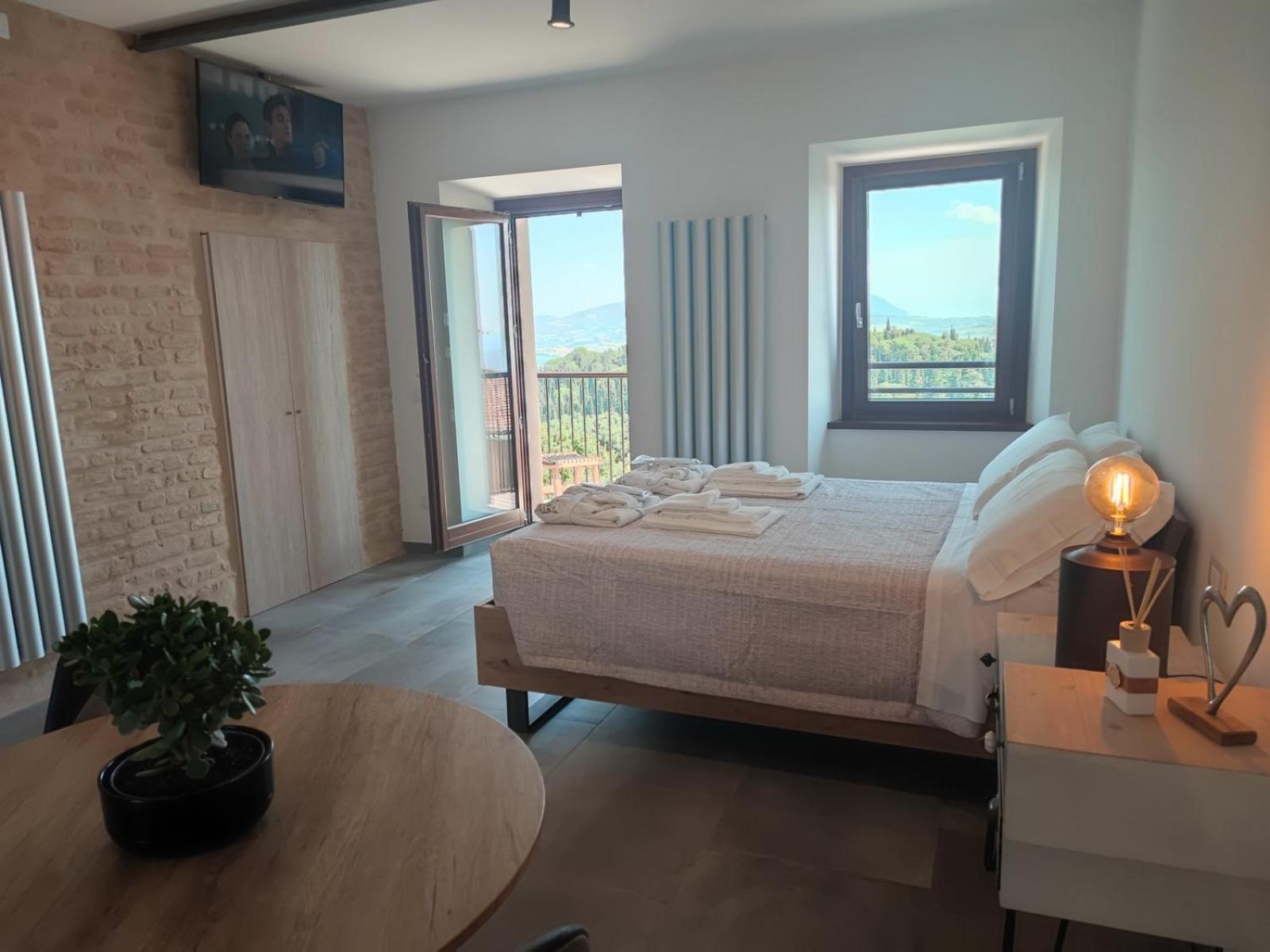 Note Di Rame Apartment Castelfidardo Bilik gambar