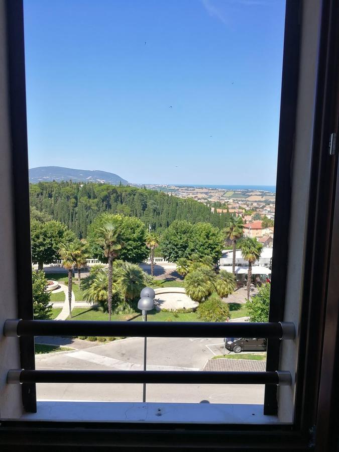 Note Di Rame Apartment Castelfidardo Luaran gambar